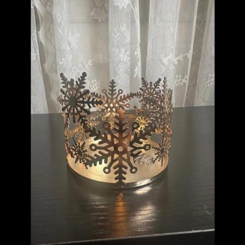 Bath & Body Works Gold Snowflake Candle Holder - Festive Holiday Decor